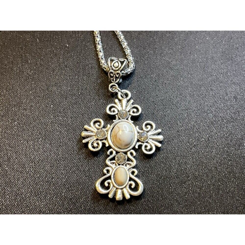 Silver Tone 16in Chain Stainless Howlite Cross Pendant